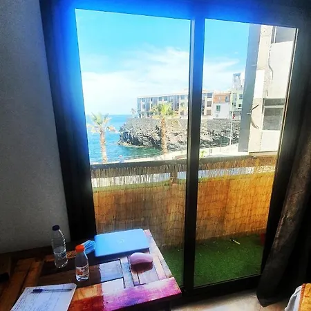 Confital Coliving Apartment - Seaview Bedroom